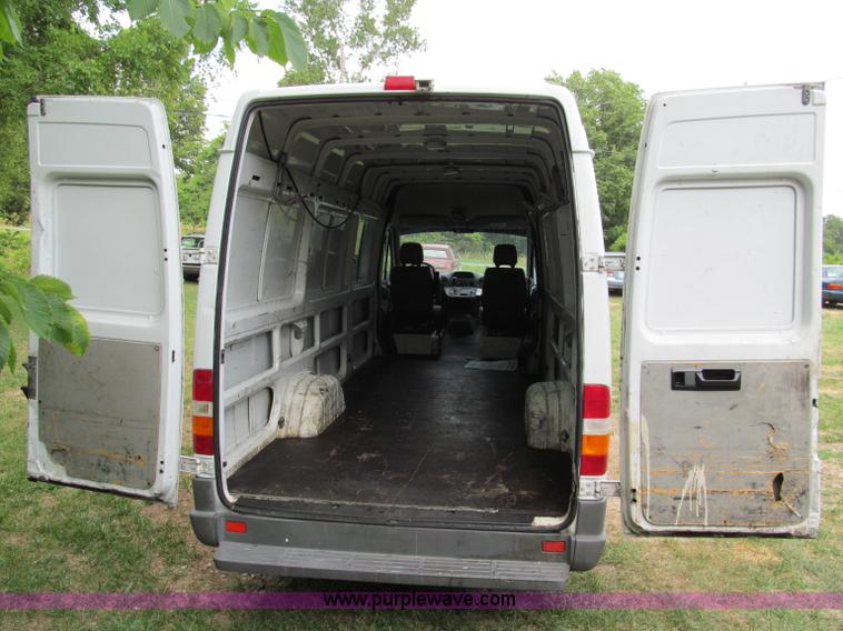 image for item C2285 2004 Dodge 2500 SHC Sprinter van