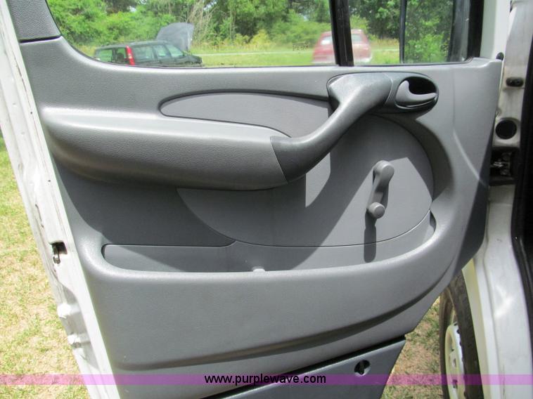 image for item C2285 2004 Dodge 2500 SHC Sprinter van