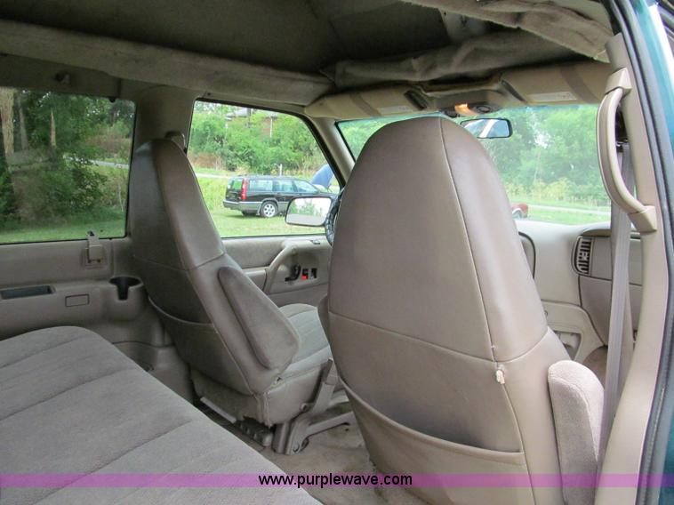 image for item C2286 1998 Chevrolet Astro extended roof van