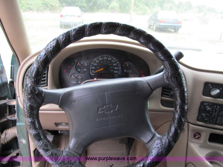 image for item C2286 1998 Chevrolet Astro extended roof van