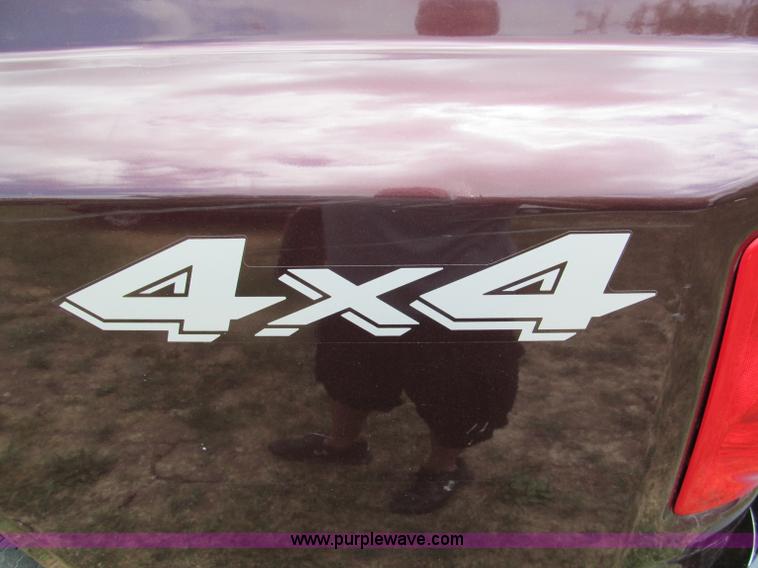 image for item C2287 2005 Dodge Dakota SLT extended cab pickup truck