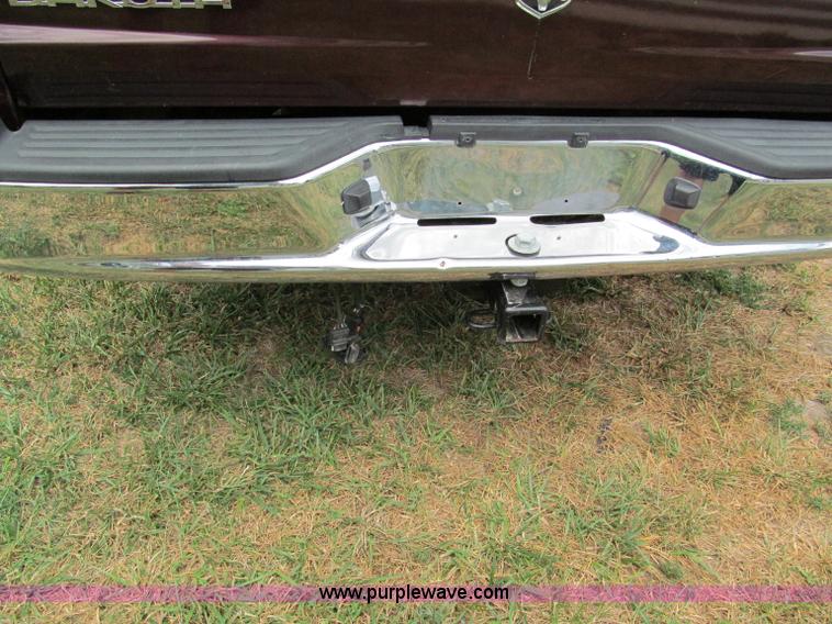 image for item C2287 2005 Dodge Dakota SLT extended cab pickup truck