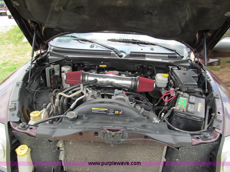 image for item C2287 2005 Dodge Dakota SLT extended cab pickup truck