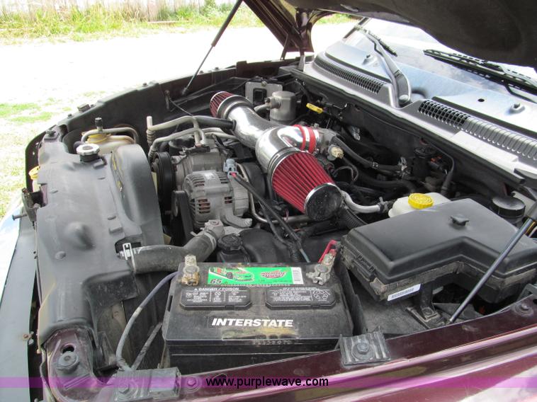 image for item C2287 2005 Dodge Dakota SLT extended cab pickup truck