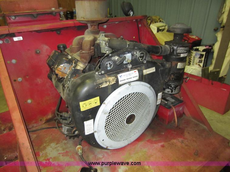 image for item D2022 2003 Giant Vac TM650OHW leaf loader