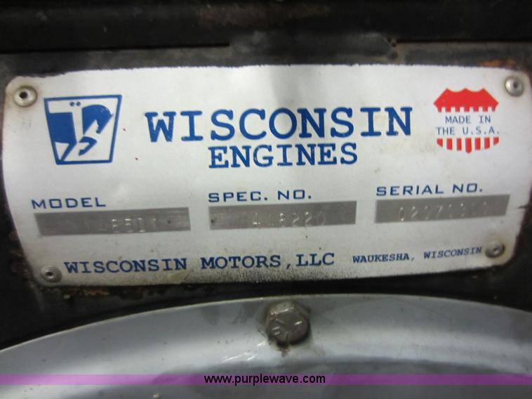 image for item D2022 2003 Giant Vac TM650OHW leaf loader