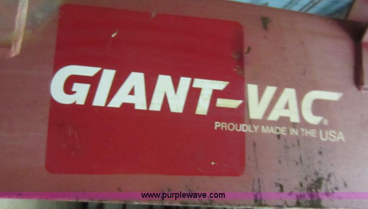 image for item D2022 2003 Giant Vac TM650OHW leaf loader