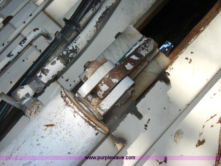 image for item D4247 1998 Freightliner F170 refuse truck