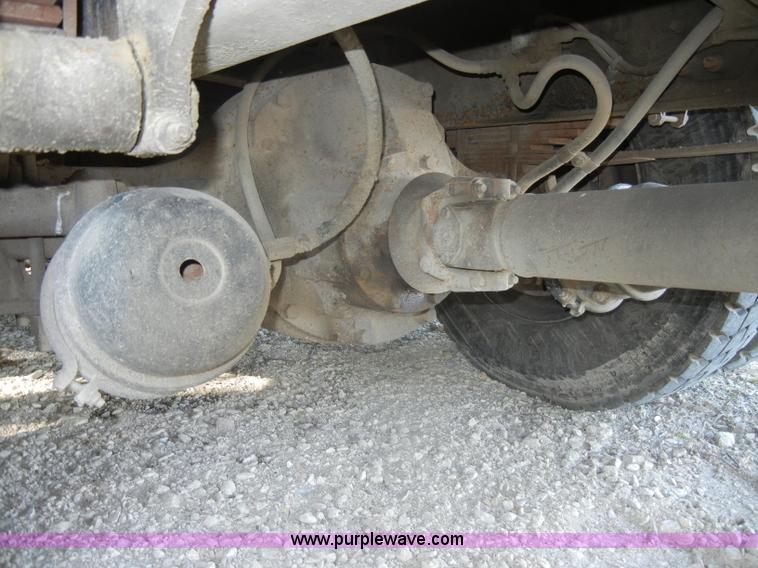 image for item D4247 1998 Freightliner F170 refuse truck