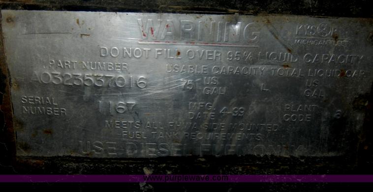 image for item D4247 1998 Freightliner F170 refuse truck