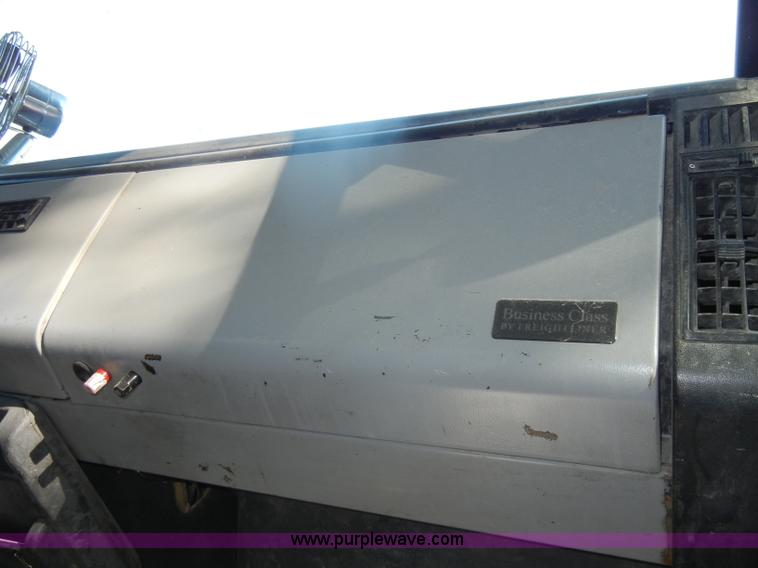 image for item D4247 1998 Freightliner F170 refuse truck