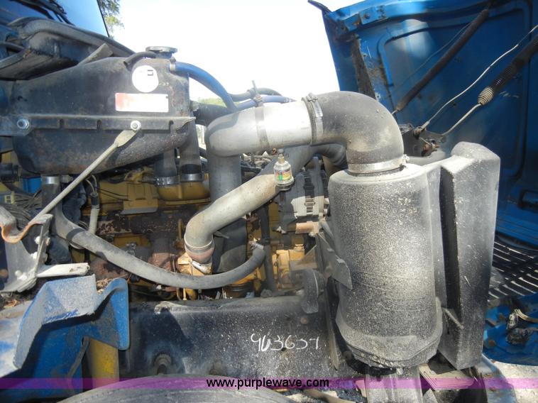 image for item D4247 1998 Freightliner F170 refuse truck