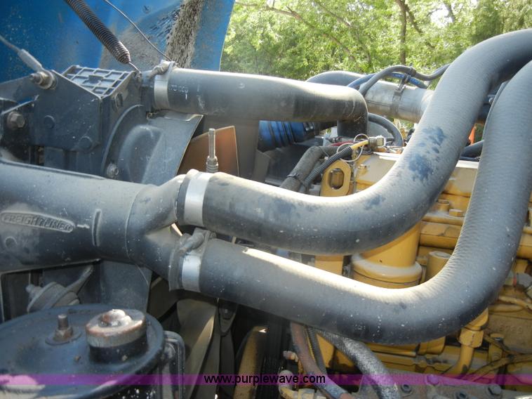 image for item D4247 1998 Freightliner F170 refuse truck