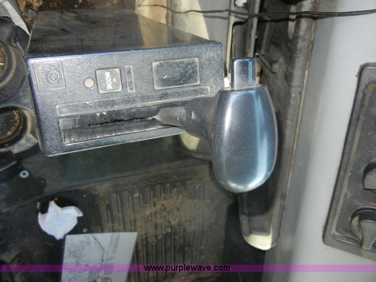 image for item D4247 1998 Freightliner F170 refuse truck