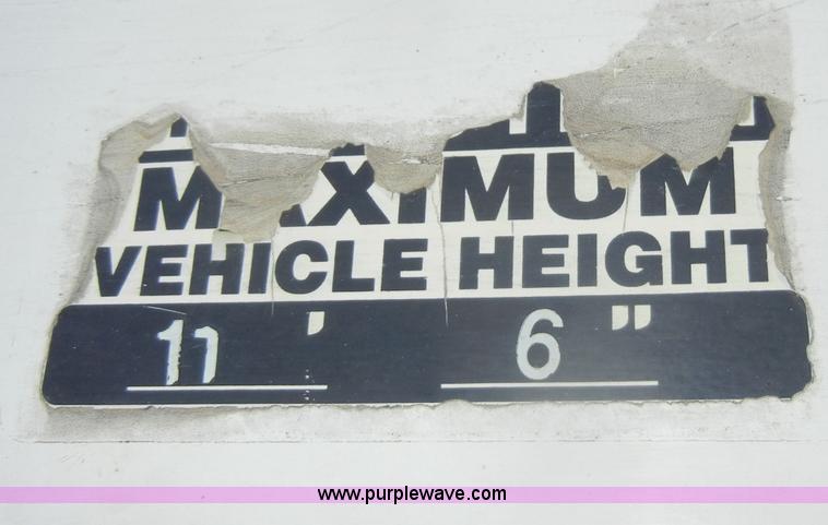 image for item D4247 1998 Freightliner F170 refuse truck