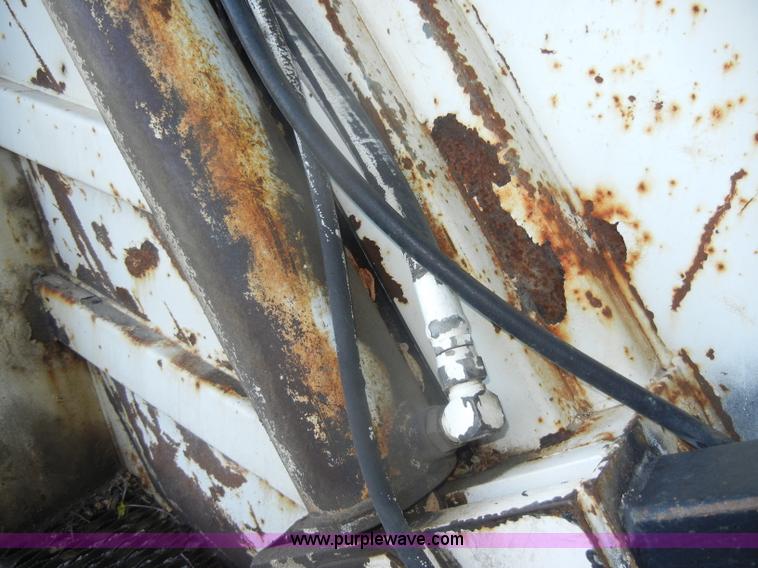 image for item D4247 1998 Freightliner F170 refuse truck