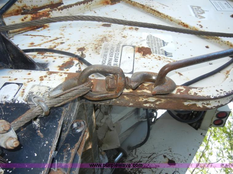 image for item D4247 1998 Freightliner F170 refuse truck