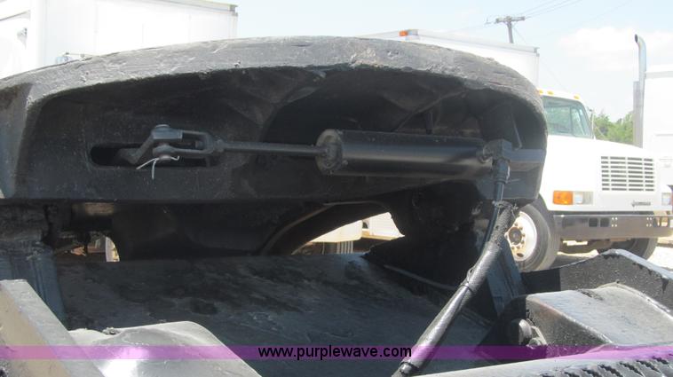 image for item F3004 1990 Capacity TJ4000 yard truck