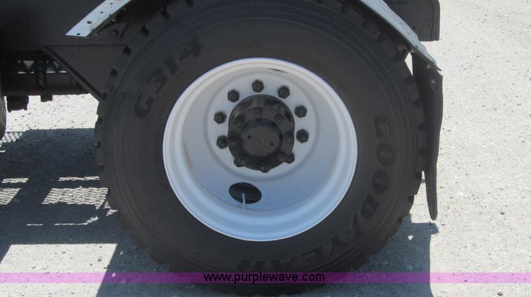 image for item F3004 1990 Capacity TJ4000 yard truck