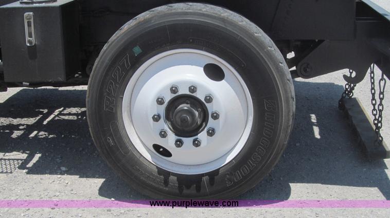 image for item F3004 1990 Capacity TJ4000 yard truck