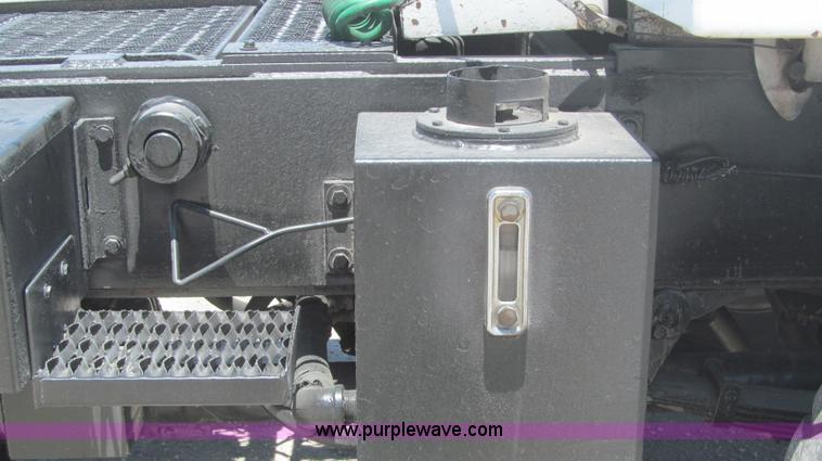 image for item F3004 1990 Capacity TJ4000 yard truck