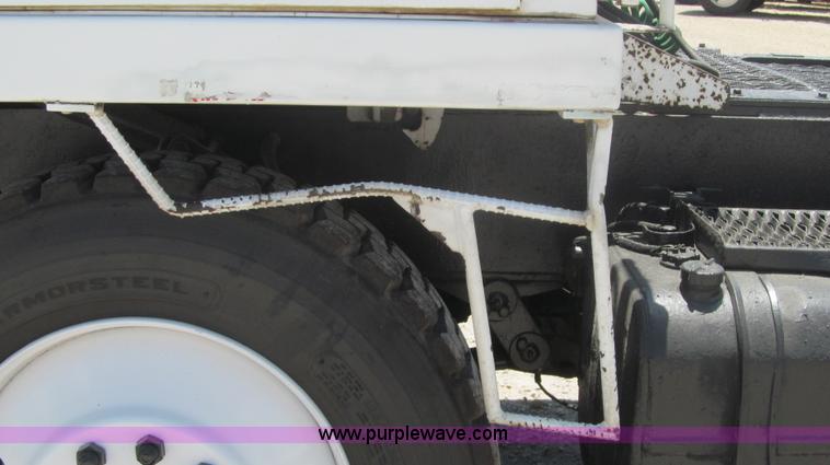 image for item F3004 1990 Capacity TJ4000 yard truck
