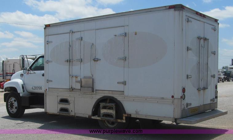 image for item F3005 1999 GMC C6500 refrigerated box truck