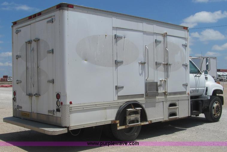 image for item F3005 1999 GMC C6500 refrigerated box truck