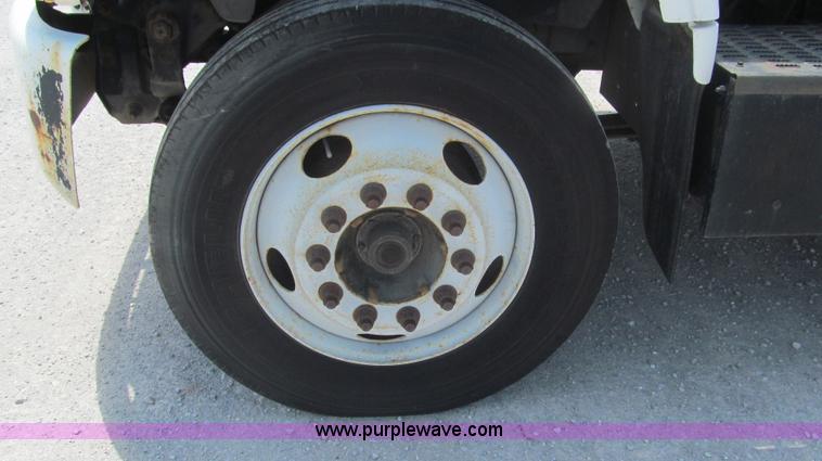 image for item F3005 1999 GMC C6500 refrigerated box truck