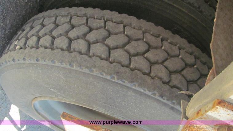 image for item F3005 1999 GMC C6500 refrigerated box truck