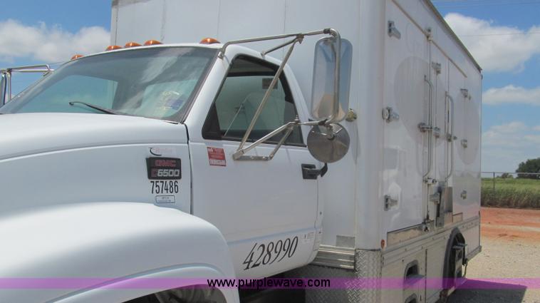 image for item F3005 1999 GMC C6500 refrigerated box truck