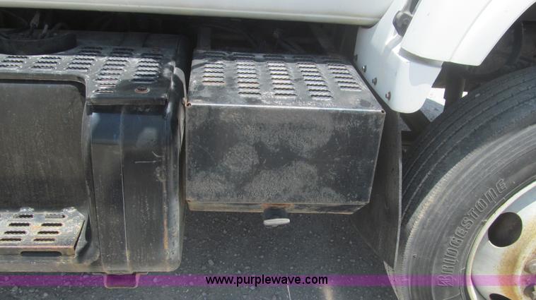 image for item F3005 1999 GMC C6500 refrigerated box truck