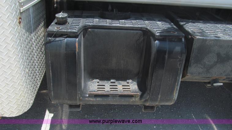 image for item F3005 1999 GMC C6500 refrigerated box truck