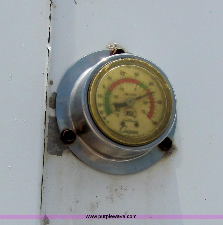 image for item F3005 1999 GMC C6500 refrigerated box truck