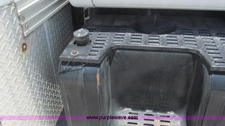 image for item F3005 1999 GMC C6500 refrigerated box truck