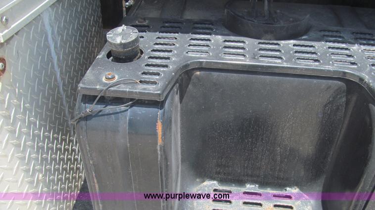 image for item F3005 1999 GMC C6500 refrigerated box truck