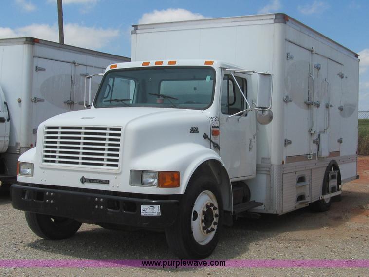 image for item F3006 1999 International 4700LP refrigerated box truck