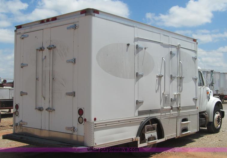 image for item F3006 1999 International 4700LP refrigerated box truck