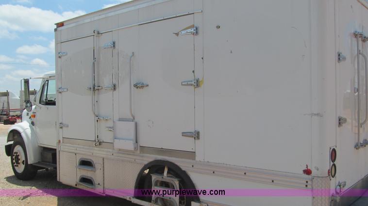 image for item F3006 1999 International 4700LP refrigerated box truck