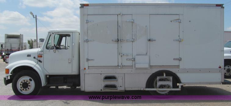 image for item F3006 1999 International 4700LP refrigerated box truck