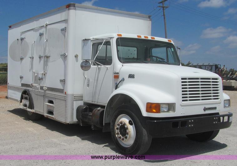image for item F3006 1999 International 4700LP refrigerated box truck