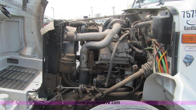 image for item F3006 1999 International 4700LP refrigerated box truck