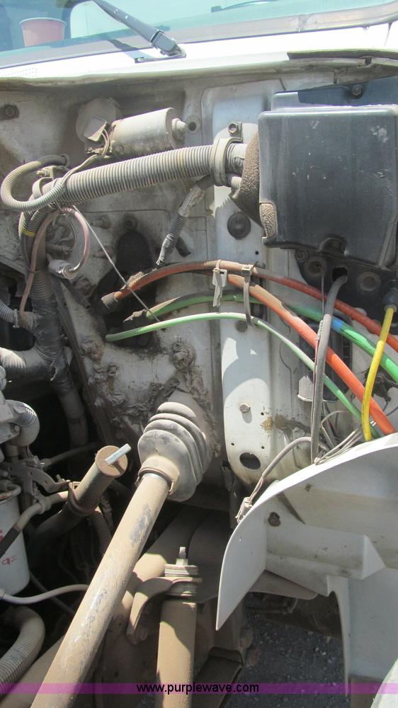 image for item F3006 1999 International 4700LP refrigerated box truck