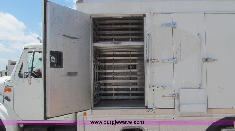 image for item F3006 1999 International 4700LP refrigerated box truck