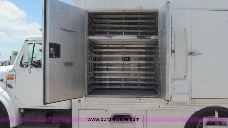 image for item F3006 1999 International 4700LP refrigerated box truck