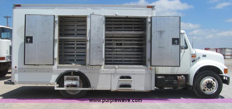 image for item F3006 1999 International 4700LP refrigerated box truck