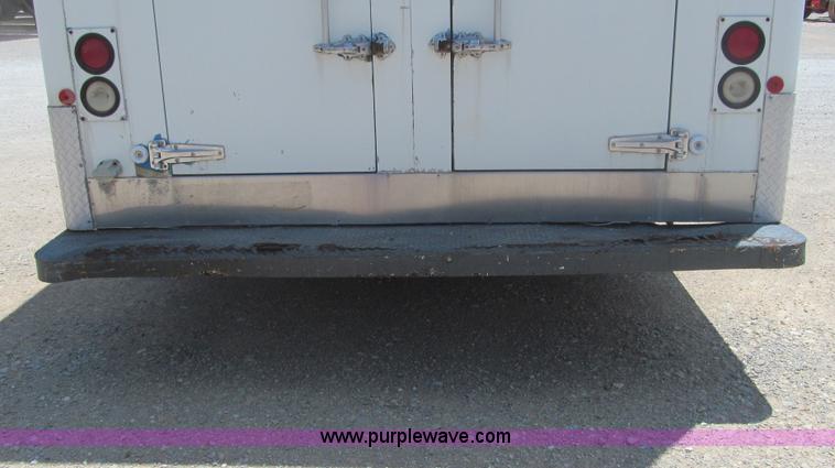 image for item F3006 1999 International 4700LP refrigerated box truck