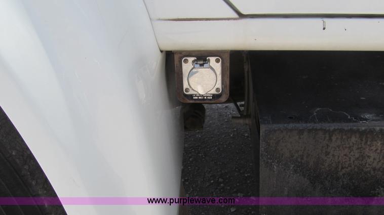 image for item F3006 1999 International 4700LP refrigerated box truck