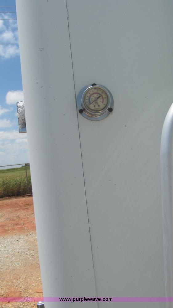 image for item F3006 1999 International 4700LP refrigerated box truck