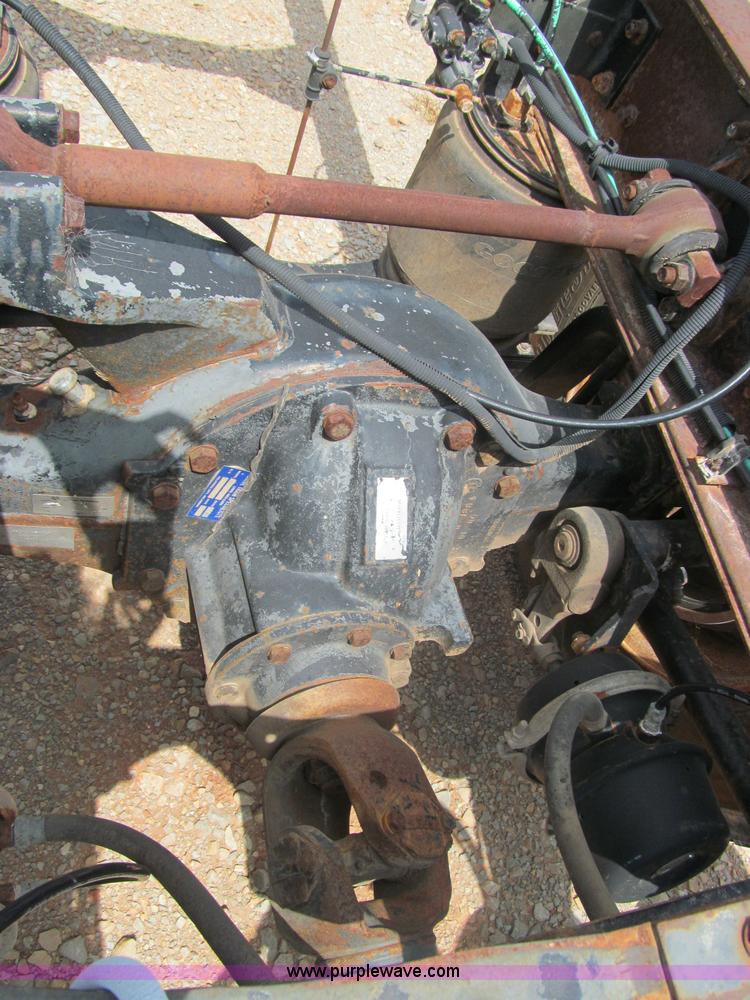 image for item F3007 1993 International 9700 semi truck